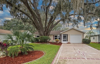 1536 E Schwartz Blvd, Lady Lake, FL 32159