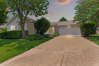 3885 Grand National Dr, Florissant, MO 63034