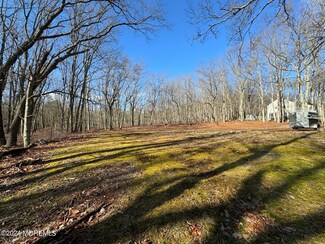 43 Schoolhouse Rd, Millstone Township, NJ 08510