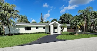15320 SW 84th Ave, Palmetto Bay, FL 33157
