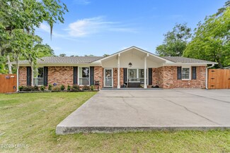 4007 Shell Point Rd, Beaufort, SC 29906