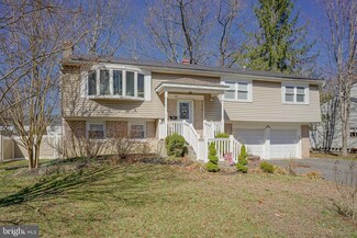 32 Strathmore Dr, Cherry Hill, NJ 08003