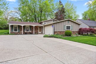 8290 Metropolitan Blvd, Olmsted Falls, OH 44138