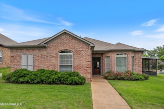 3140 Magnolia Dr, Hernando, MS 38632