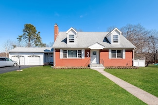 33 Radding St, Manchester, CT 06042