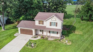 805 Hidden Ct, Middlebury, IN 46540