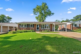 270 W Saint Anthony Ln, Florissant, MO 63031