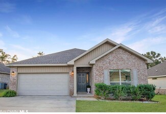 22557 Nana Loop W, Silverhill, AL 36576