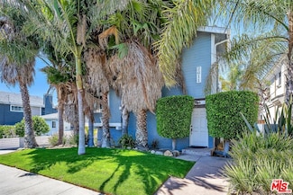 2611 Carnegie Ln Unit 3, Redondo Beach, CA 90278