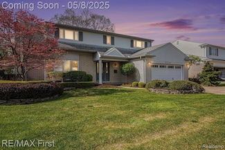 22500 Lavon St, Saint Clair Shores, MI 48081