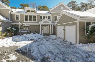208 Sandpiper Ln Unit 11, Vineyard Haven, MA 02568