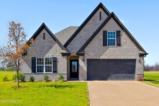 2571 Dela Dr, Southaven, MS 38672
