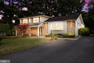 1191 Francine Dr, Vineland, NJ 08360