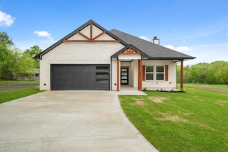 601 S Dallas St, Palmer, TX 75152