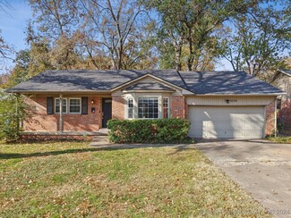 5236 S Columbia Ave, Tulsa, OK 74105