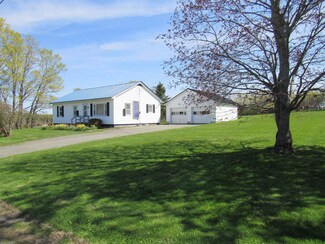 1375 Pine Hill Rd, Newport, VT 05855