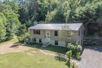 1328 Halls Lake Rd, Newbury, VT 05051