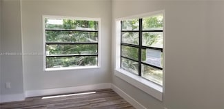 2465 NE 184th St, North Miami Beach, FL 33160