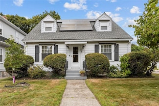 36 Conrad St, Woonsocket, RI 02895