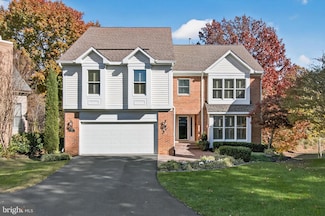 7526 Walnut Hill Ln, Falls Church, VA 22042
