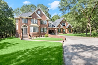 137 Magnolia Bend Dr, Livingston, TX 77351