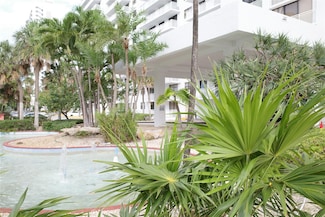 210 174th St Unit L18, Sunny Isles Beach, FL 33160