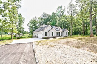 411 Spring Meadows Ln, Morrison, TN 37357