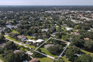 3010 E Forest Lake Dr, Sarasota, FL 34232