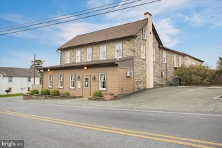 4 Baldy Hill Rd, Boyertown, PA 19512