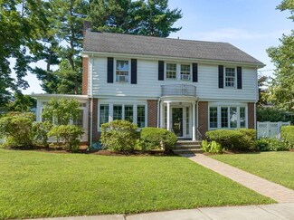 26 Llewellyn Rd, West Newton, MA 02465