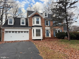 8502 Chase Glen Cir, Fairfax Station, VA 22039