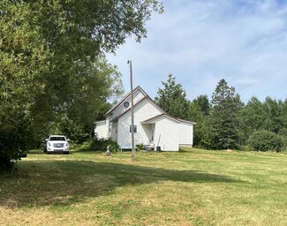 6647 S Riverside Dr, Sault Ste. Marie, MI 49783