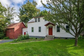 92 Pleasant St, Bethel, VT 05032