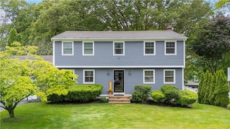 67 Hathaway Dr, West Warwick, RI 02893