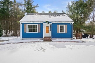 63 Highland St, Townsend, MA 01469