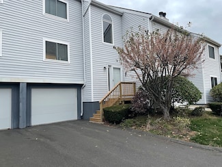 49 Woodbridge Ln, Cromwell, CT 06416