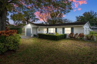 6072 45th Ave N, Kenneth City, FL 33709