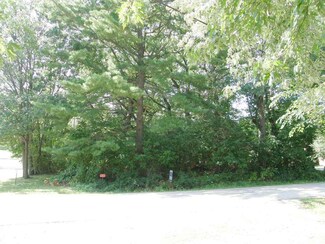 N4365 Lake Shore Dr, Markesan, WI 53946