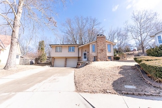 803 Moore Dr, Bellevue, NE 68005