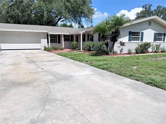 1215 Newport Ave, Lakeland, FL 33801