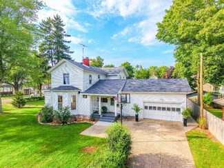 404 Center St, Dowagiac, MI 49047