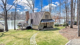 480 Lakeland Dr, Moneta, VA 24121