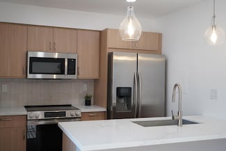 72680 Raven Rd Unit 1, Palm Desert, CA 92260