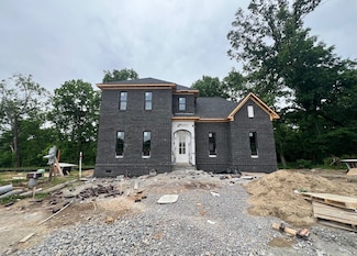 495 Jet Stream Dr, La Vergne, TN 37086