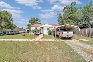 613 N 1st St, Crowell, TX 79227