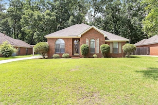 924 Silver Creek Cir, Prattville, AL 36066