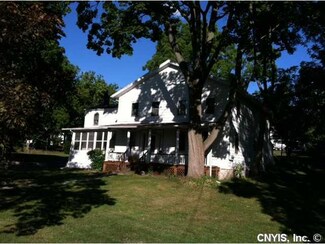 96 Cayuga St, Union Springs, NY 13160