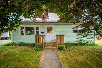 113 Stackhouse St, South Dartmouth, MA 02748
