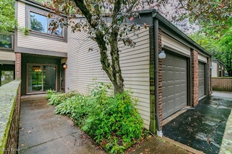509 Forsythia Ln, Cleveland, OH 44143
