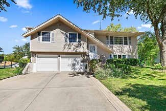 416 Chopin Ct, Schaumburg, IL 60193